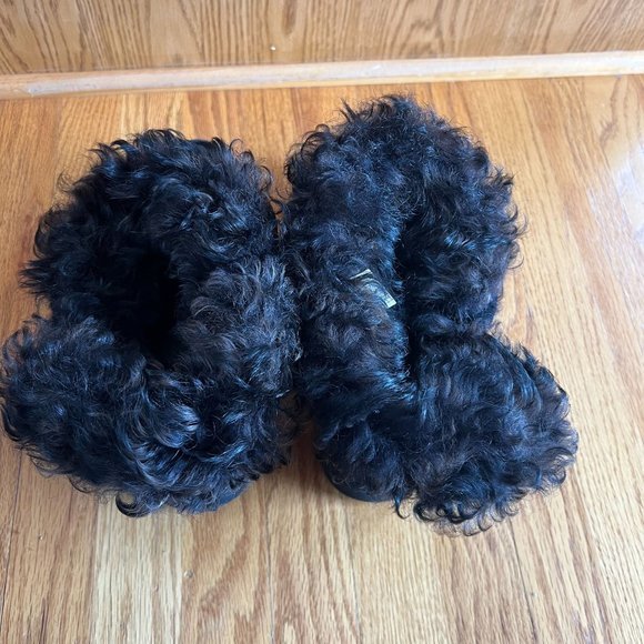 UGG Meadow‎ Short Boots Women's Black 11 Round Toe Sheepskin Lining - Picture 7 of 12